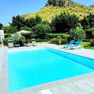 Villa Hibiscus, Castellammare del Golfo
